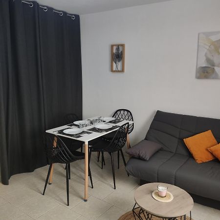 Dans Le Centre Historique Apartment Noyon Bagian luar foto