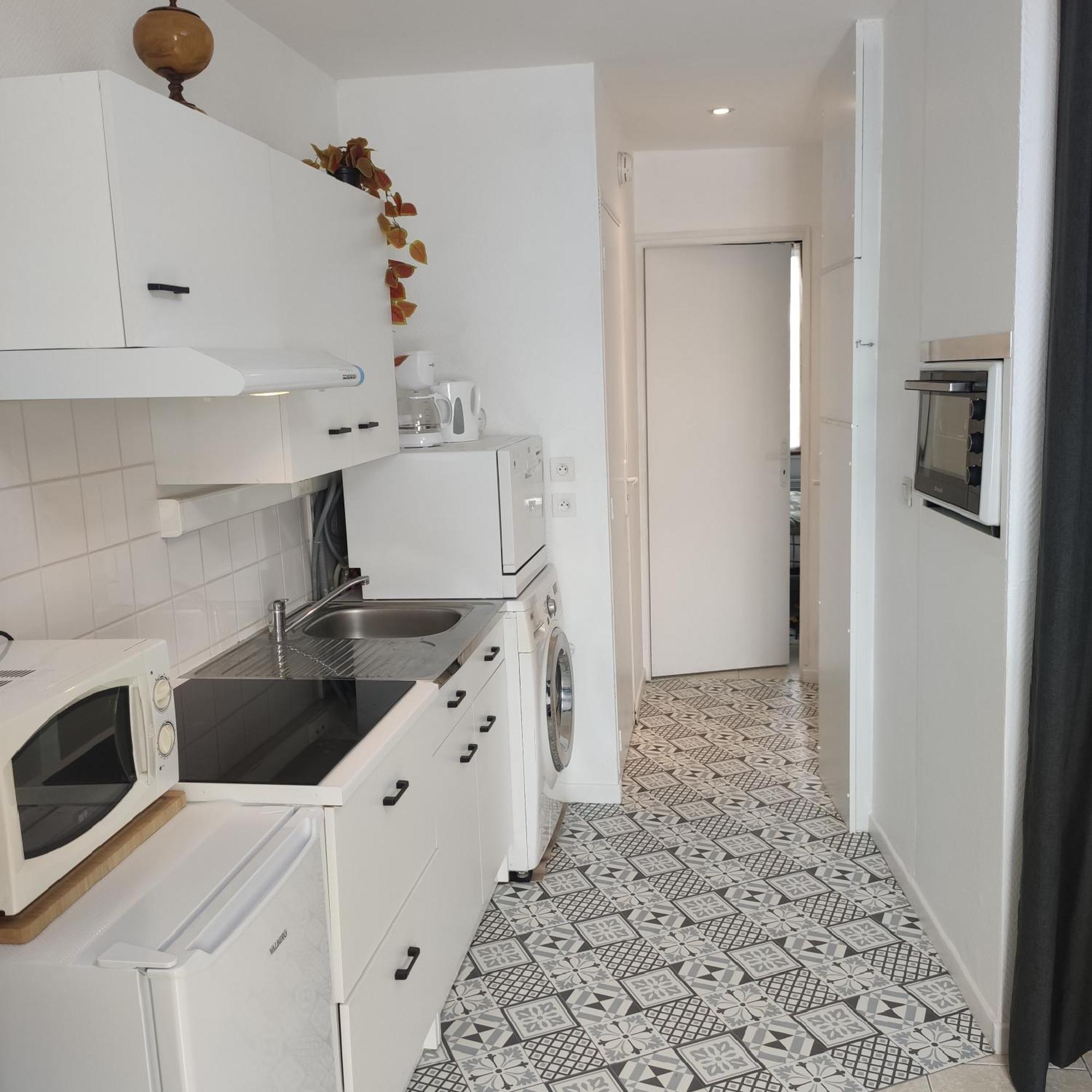 Dans Le Centre Historique Apartment Noyon Bagian luar foto